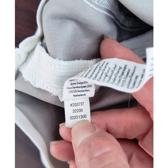 Spanx Elastic Waist Pants Women's Sz 1X White Straight Crop Leg Stretch Pull-on - Picture 13 of 15